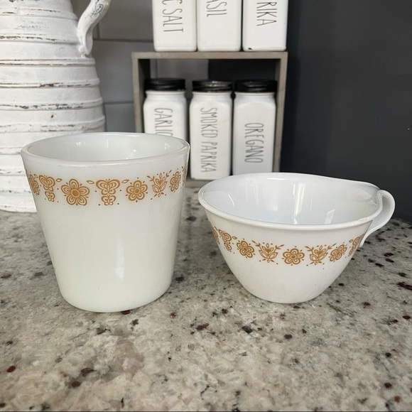 VINTAGE Corelle Butterfly Gold Coffee Tea Mugs - Picture 1 of 15